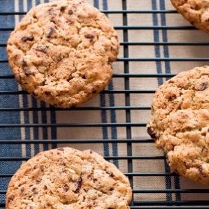 Baking rack of baked cookies
